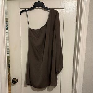 Foreign Exchange Green Asymmetrical One-Shoulder Sheath Dress